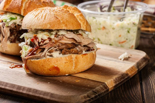 Homemade Pulled Pork Burger Coleslaw Salad Bbq Sauce — Stock Photo, Image