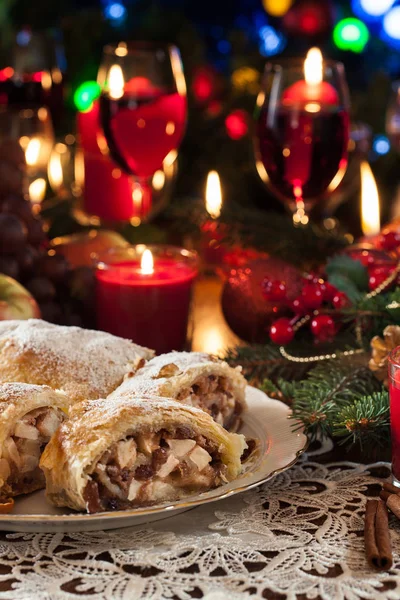 Traditional Puff Pastry Strudel Apple Raisins Cinnamon Christmas Table — Stock Photo, Image