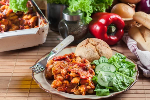 Frijoles Gigantes Horno Con Salsa Tomate Alimento Tradicional Griego —  Fotos de Stock