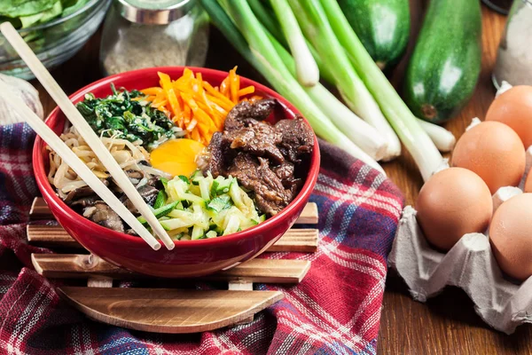 Bibimbap Rizs Marha Zöldségekkel Hagyományos Koreai Étel — Stock Fotó