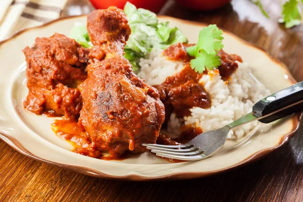 Poulet Curry Tambour Avec Riz Servi Dans Une Assiette — Photo
