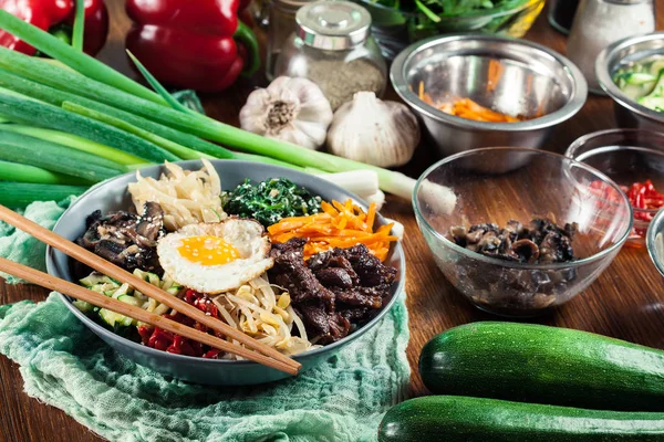 Bibimbap Rizs Marha Zöldségekkel Hagyományos Koreai Étel — Stock Fotó