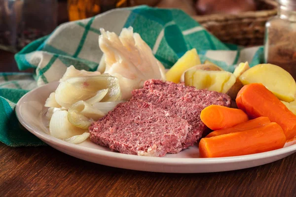 Corned Beef Cabbage Potatoes Carrots Patrick Day — Stock Photo, Image