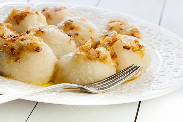 Bolinhos de batata recheados com carne — Fotografia de Stock