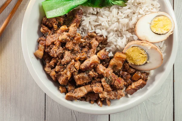 Porco refogado taiwanês sobre arroz — Fotografia de Stock