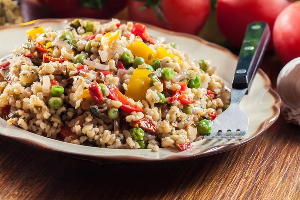 Ensalada Bulgur con verduras — Foto de Stock