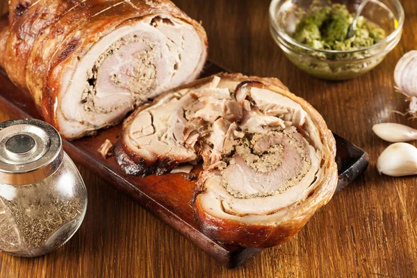 Geleneksel İtalyan porchetta — Stok fotoğraf