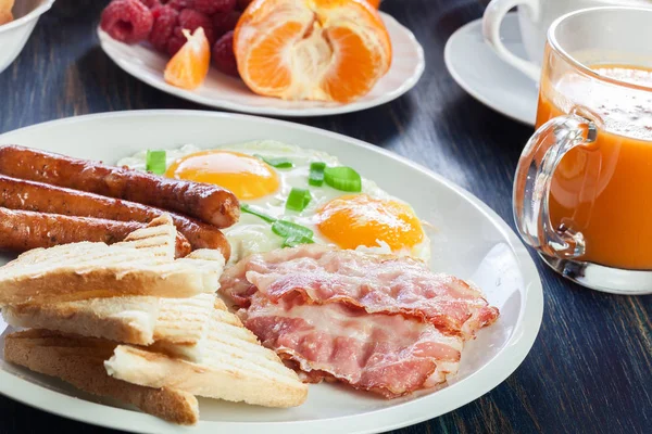 Fresh english breakfast — Stock Photo, Image