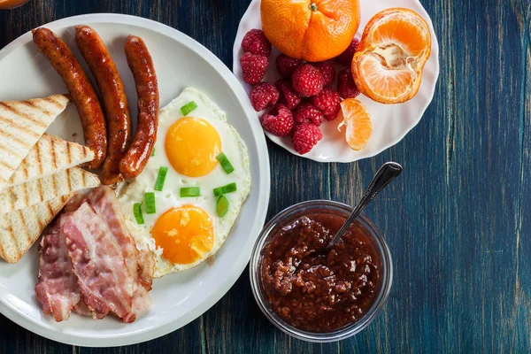 Desayuno inglés fresco —  Fotos de Stock