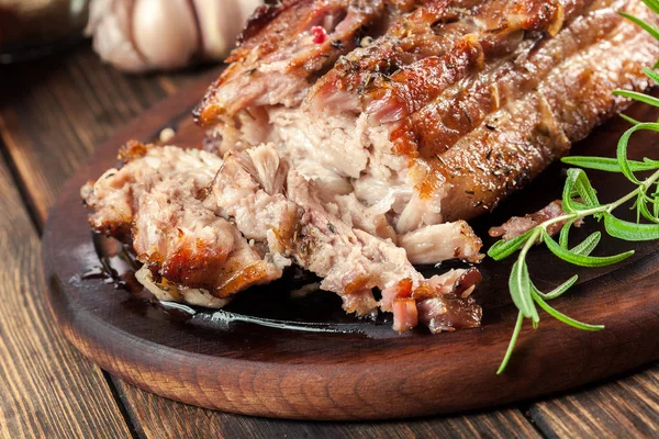 Ainda quente barriga de porco cozido no forno ou bacon — Fotografia de Stock