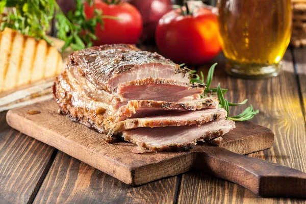 焼かれた豚バラ肉やベーコン — ストック写真