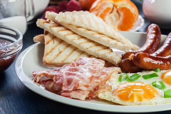 Färsk engelsk frukost — Stockfoto
