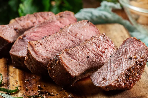 Fatias de bife — Fotografia de Stock