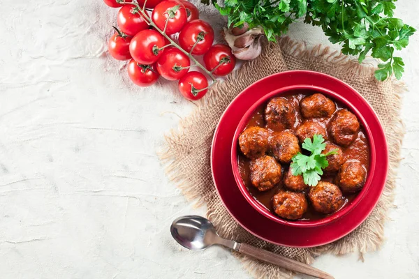 Gehaktballen met tomatensaus — Stockfoto