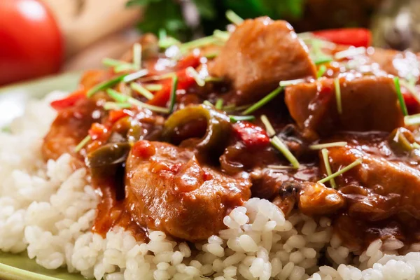 Chicken in sweet and sour sauce — Stock Photo, Image