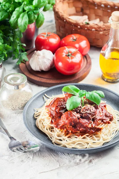 Pasta Espaguetis Con Albóndigas Salsa Tomate Plato Italiano — Foto de Stock