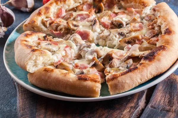 Pizza Bianca Bacon Mushrooms Italian Dish — Stock Photo, Image