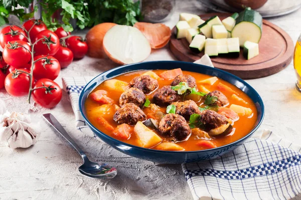 Albondigas Sopa Tomate Com Almôndegas Verduras Prato Espanhol Mexicano — Fotografia de Stock