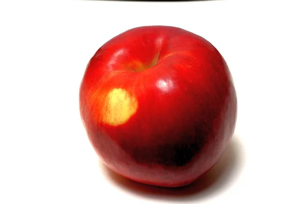 Pomme Rouge Sur Fond Blanc — Photo