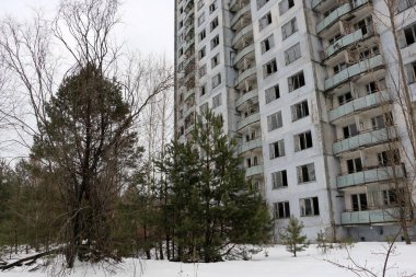 Pripyat kenti yakınlarındaki Chernobyl nükleer santral bina terk edilmiş. Chernobyl dışlama bölgesi.