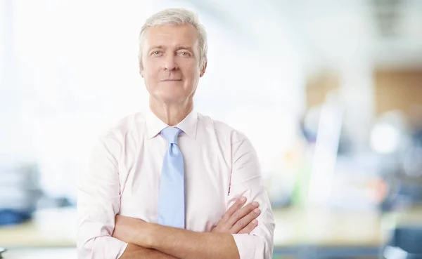 Close Portrait Senior Businessman Standing Arms Crossed Office While Looking — Stock Photo, Image