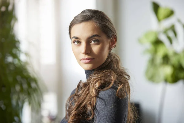 Close Portrait Beautiful Young Woman Wearing Roll Neck Sweater While — Stock Photo, Image