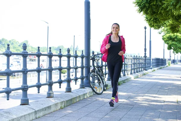 Full Length Shot Young Woman Running Street — Stock Photo, Image