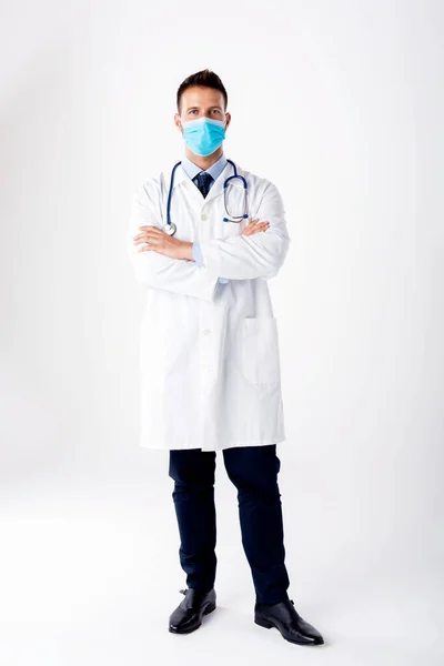 Full Length Shot Male Doctor Wearing Face Mask Lab Coat — Stock Photo, Image