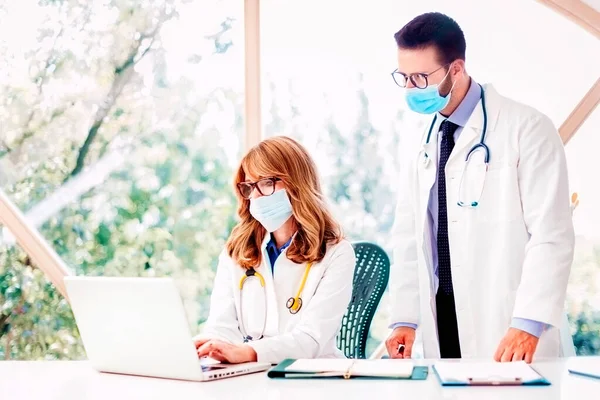 Tiro Equipe Médica Trabalhando Juntos Consultório Médico — Fotografia de Stock