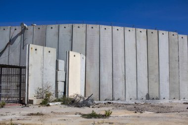 Erez, Güney bölgesi/Israil-Şubat, 22, 2015: erez Crossing Israil sınırında Gazze şeridinin kuzey ucunda bulunan İsrailli bariyer üzerinde sınır geçişi olduğunu.