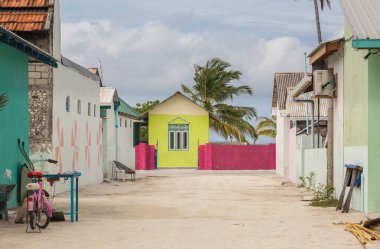 Sokakları Meedhoo Raa Atoll ada Maldivler.