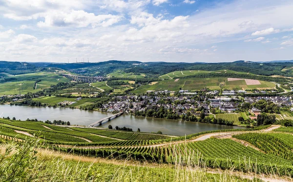 Longuich op de Moselle Rijnland-Palts — Stockfoto