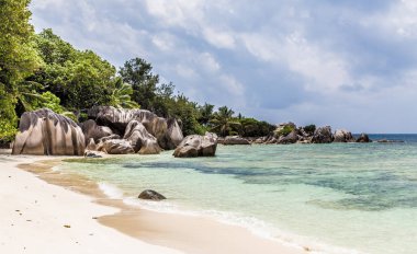 La Digue Seyşeller 'deki Anse Kaynağı d' Argent