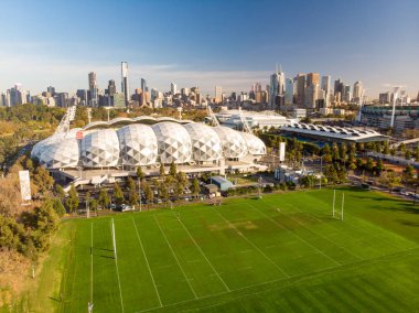 Melbourne silüeti anteni ile Aami Park Stadium