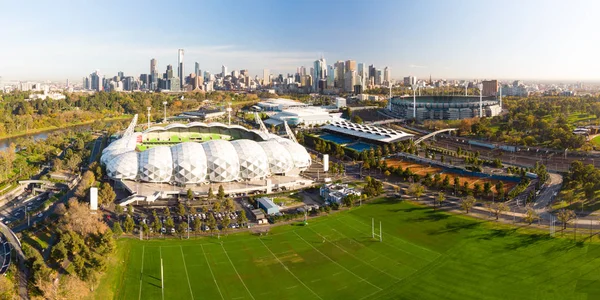 Melbourne Skyline Aerial avec AAMI Park Stadium — Photo