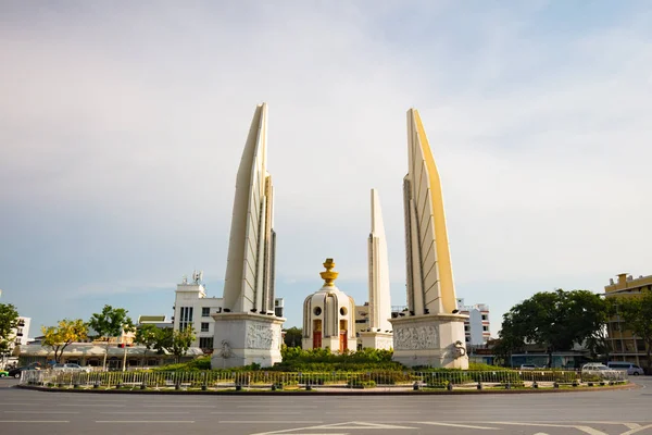 Pomnik demokracji Bangkok — Zdjęcie stockowe