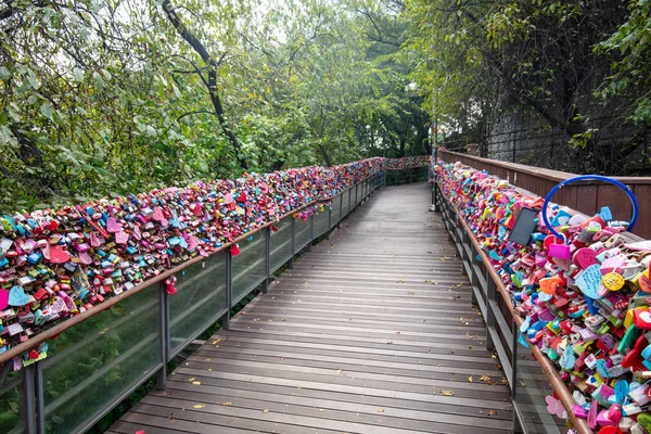 Love Locks alla N Seoul Tower — Foto Stock