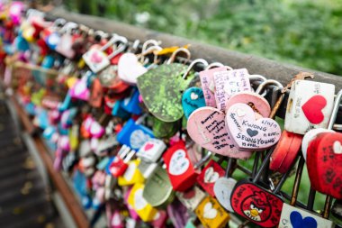 N Seul Kulesi 'nde Aşk Kilitleri