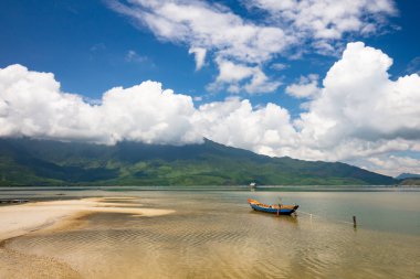 Lang Co Bay Hai Van Merkez Vietnam geçişte yakınındaki bir sıcak yaz gününde