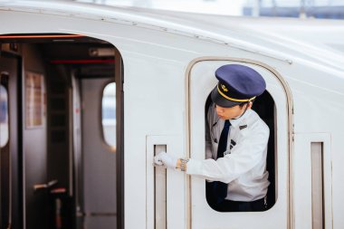 Shinkansen Kurşun Tren Personeli