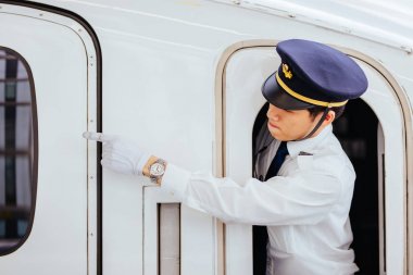 Shinkansen Kurşun Tren Personeli