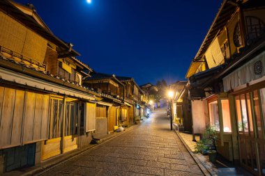 Kyoto Japonya 'da Higashiyama Bölgesi' nde sokak.