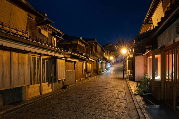 Rua em Higashiyama Distrito em Kyoto Japão — Fotografia de Stock