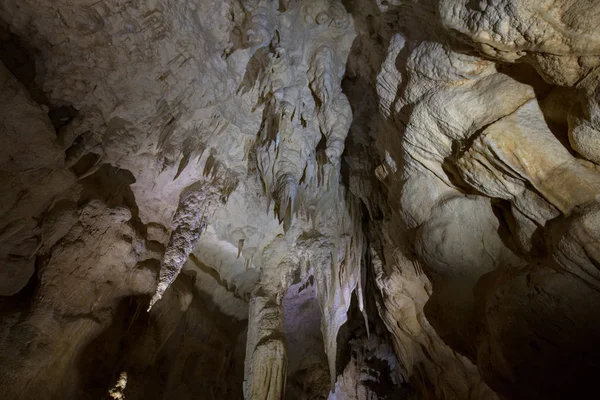 Пещеры Руакури — стоковое фото