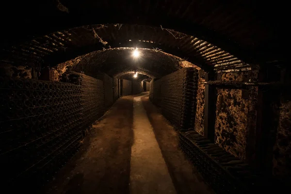 Cave à vin souterraine — Photo