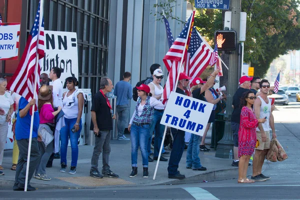 Hollywood'da Donald Trump Rallisi