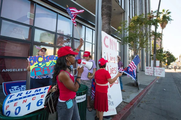 Hollywood'da Donald Trump Rallisi