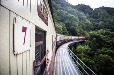 Tarihi Kuranda Manzarası Demiryolu