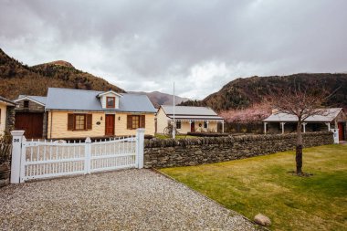 Arrowtown Yeni Zelanda 'da Bulutlu Bir Gün