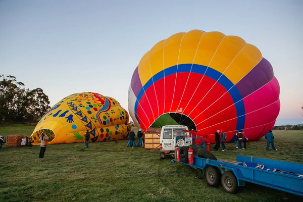 Hőlégballon felfújása Ausztráliában — Stock Fotó